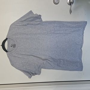 .Mens Grey t-shirt.